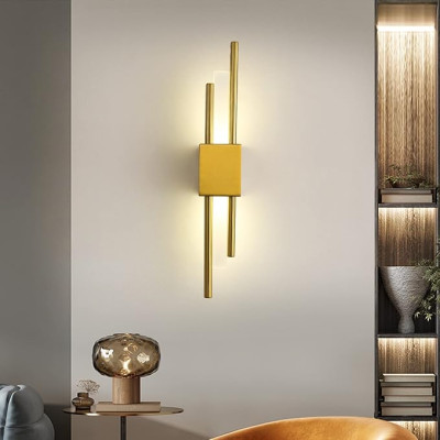 Eleganta LED sienas lampa