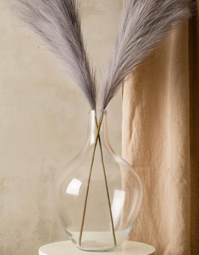 Eleganta stikla grīdas vāze