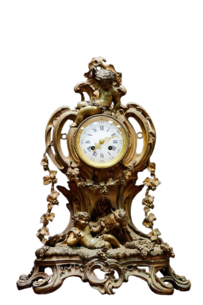 Rokoko stila apzeltītas bronzas kamīna pulkstenis